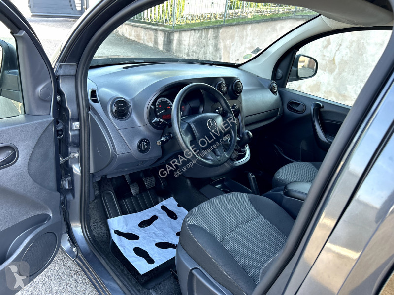 Véhicule utilitaire Mercedes Mixto Extra Long...