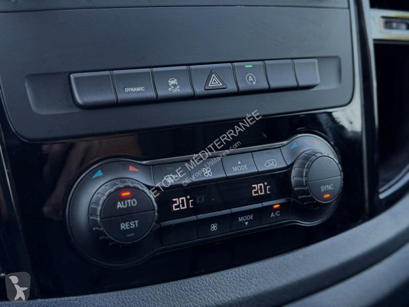 Véhicule utilitaire Mercedes 119 CDI 4x4...