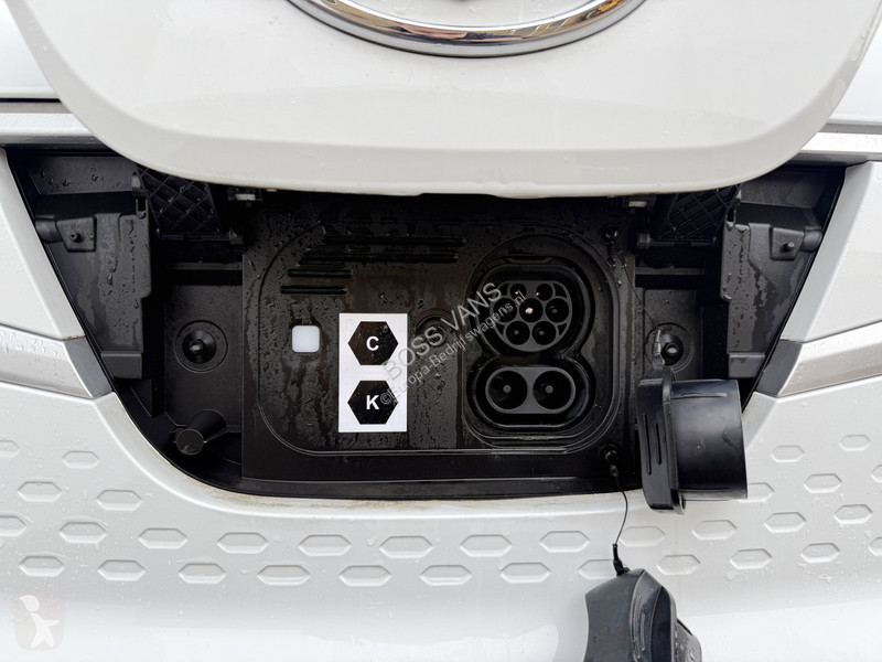 Furgoneta Maxus 50 kWh 122PK Nieuw! L1 SWB...