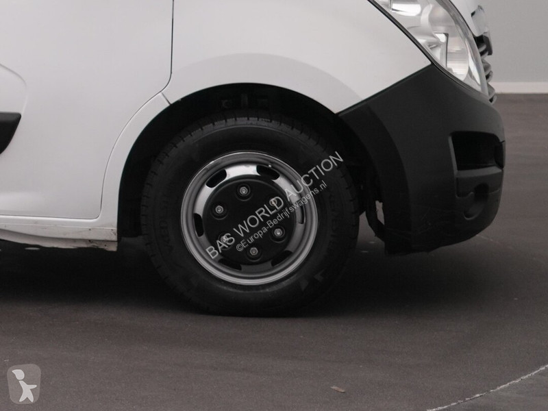 Véhicule utilitaire Opel 145PK