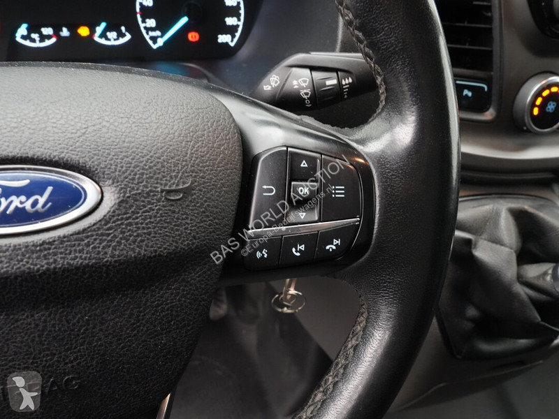 Véhicule utilitaire Ford