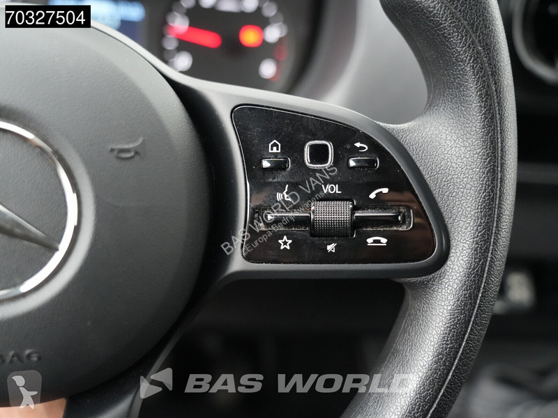 Лекотоварен автомобил Mercedes 317 CDI...