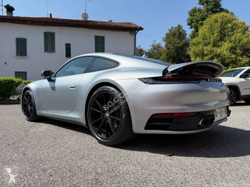 Véhicule utilitaire Porsche