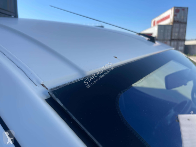 عربة نفعية Peugeot