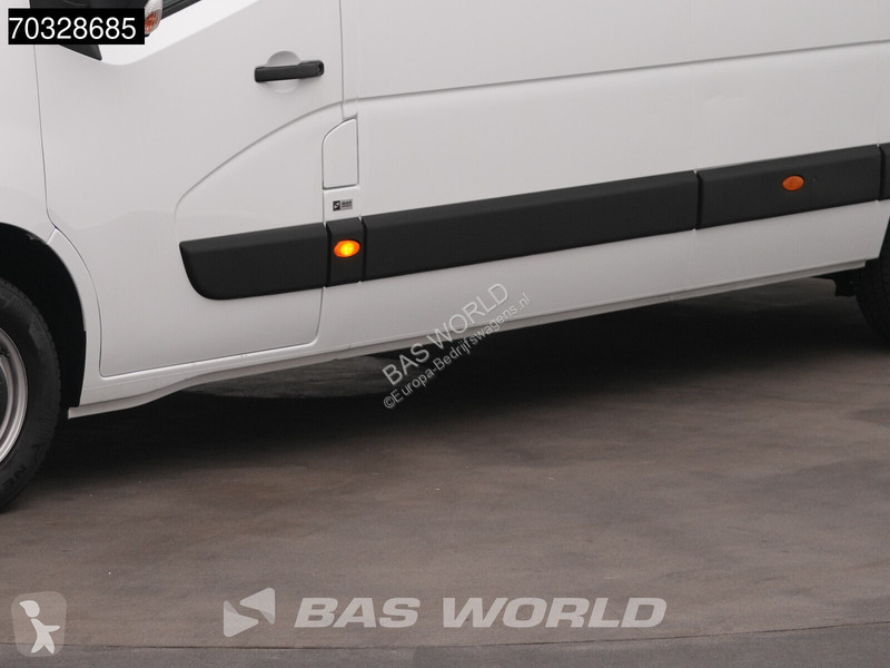 Лекотоварен автомобил Renault L3H2 LED Airco...