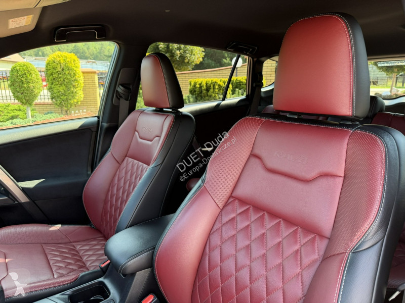 Samochód dostawczy Toyota RAV-4