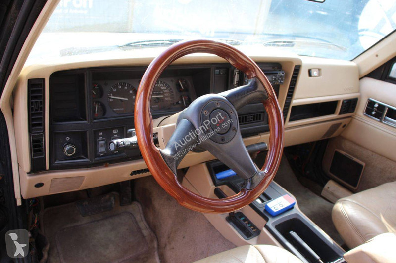 عربة نفعية Jeep Limited