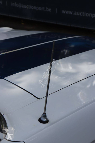 Furgoneta Ford V8