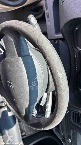Véhicule utilitaire Peugeot EXPERT