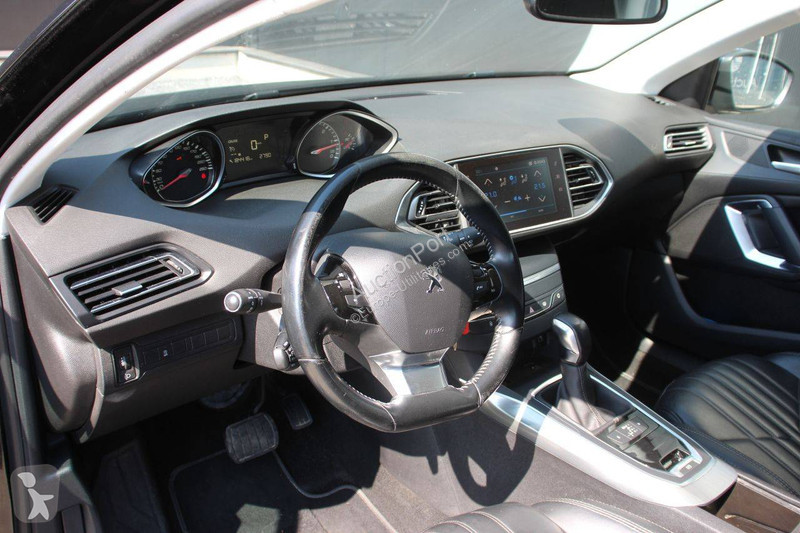 عربة نفعية Peugeot