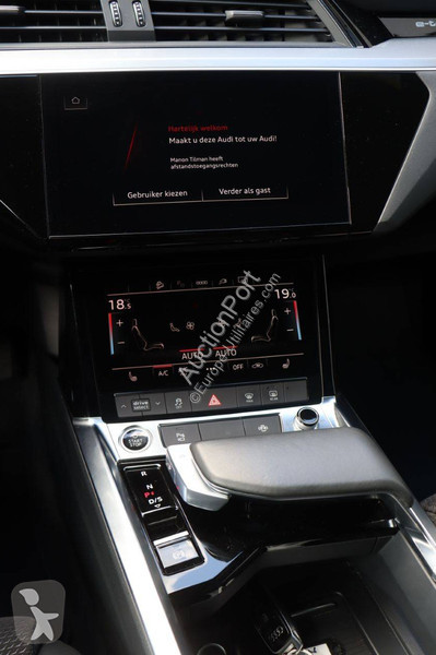Furgoneta Audi  S Line e-tron