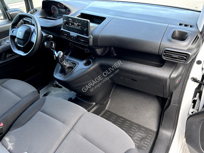 Furgoneta Peugeot Standard 1000KG Bluehdi 100...