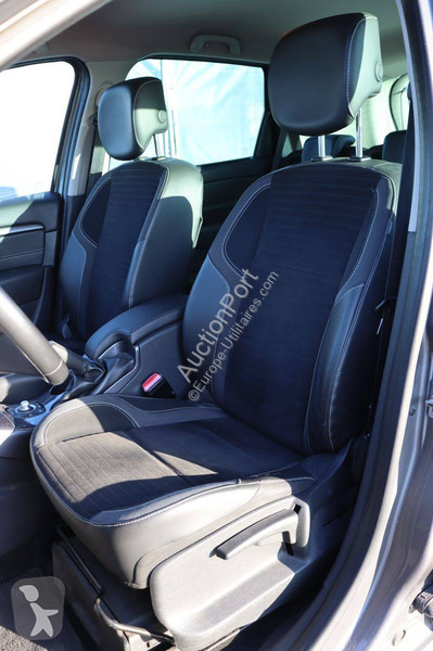 عربة نفعية Renault  Scénic