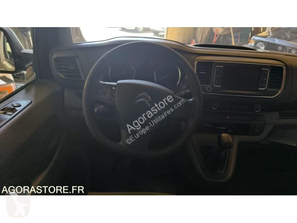 Véhicule utilitaire