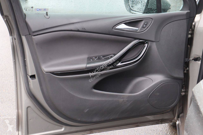 Véhicule utilitaire Opel