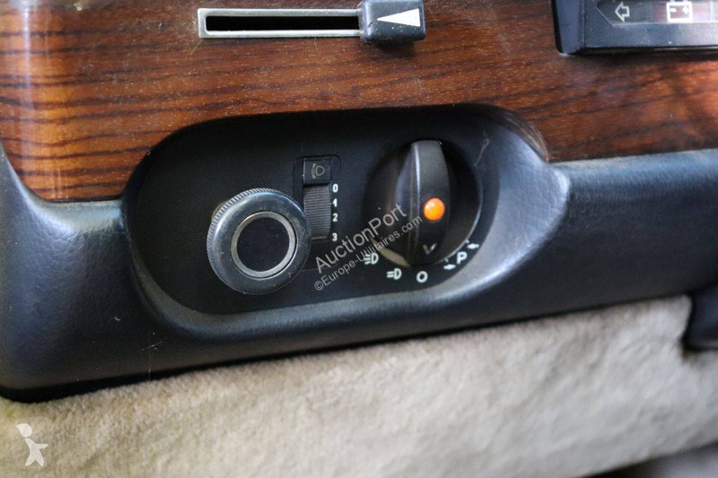 Véhicule utilitaire Mercedes SEL