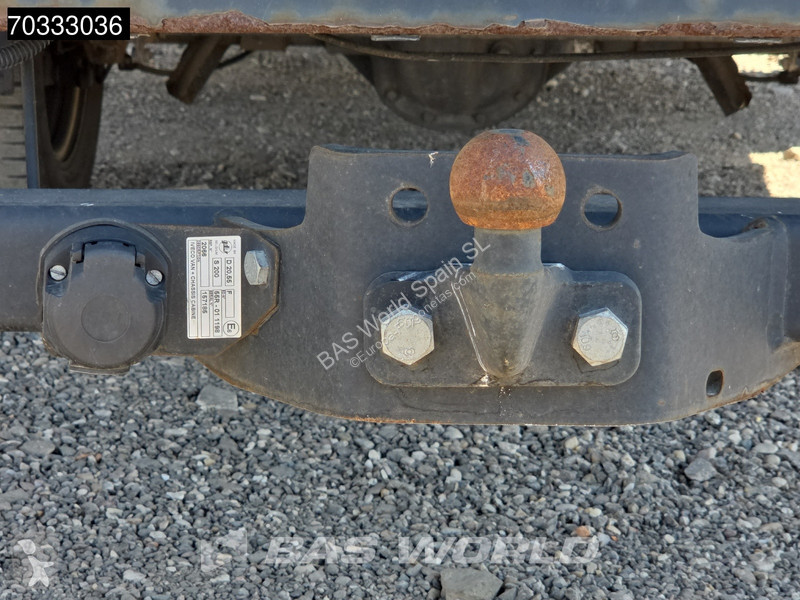 Véhicule utilitaire Iveco 35C18 3.0L Automático...