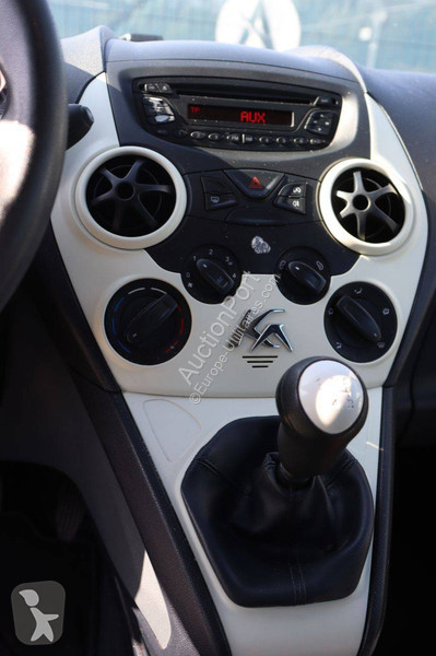 Véhicule utilitaire Ford Ka