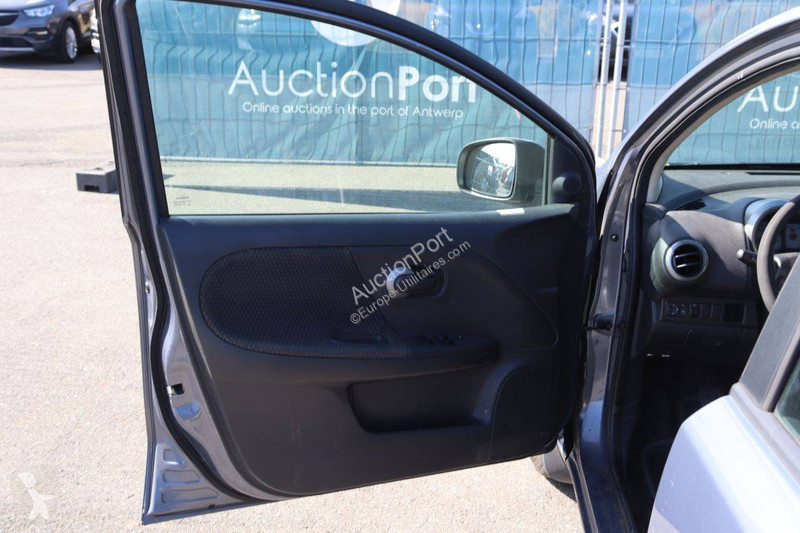 Furgoneta Nissan