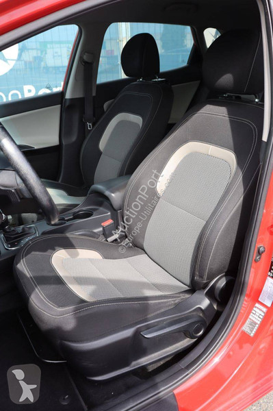 Véhicule utilitaire KIA  cee'd