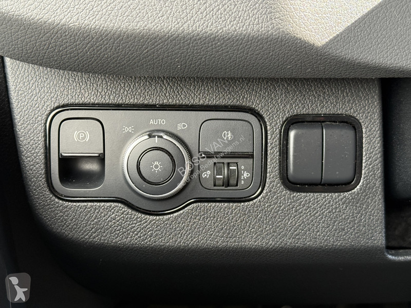 Véhicule utilitaire Mercedes 315 1.9 CDI L2H2...