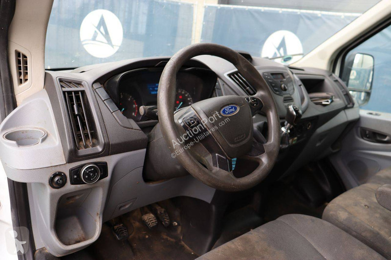 Véhicule utilitaire Ford