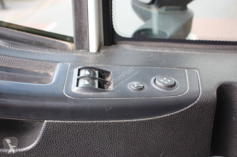 Véhicule utilitaire Iveco 80-210