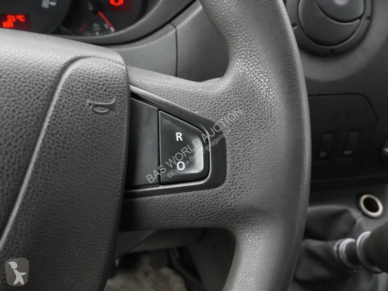 Véhicule utilitaire Opel 145PK