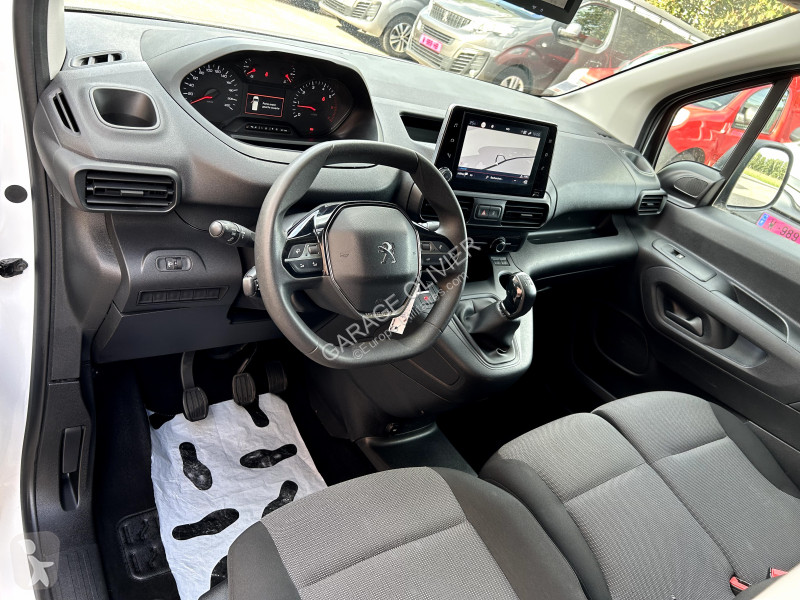 Furgoneta Peugeot Standard 650KG 1.5 Bluehdi...