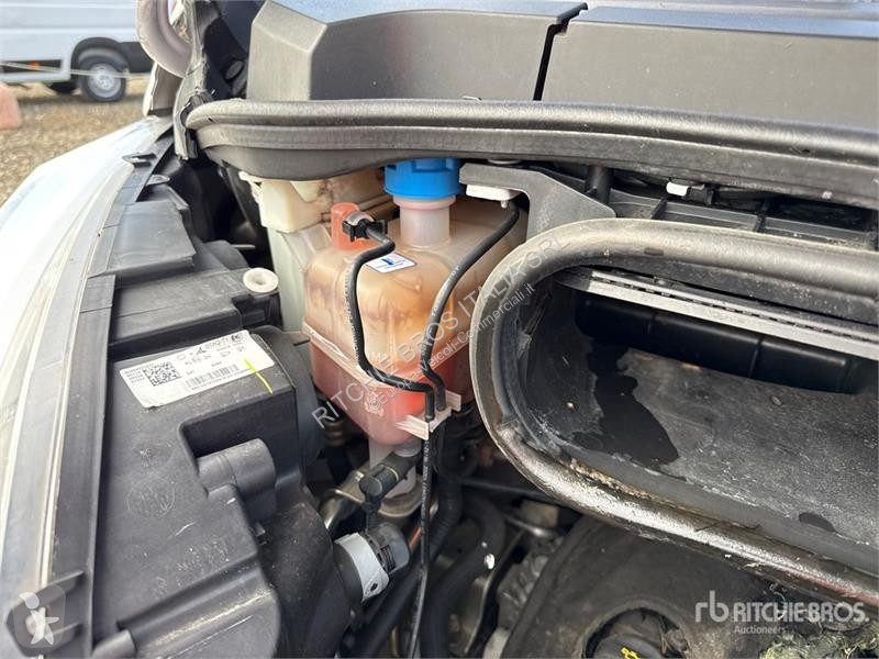 Véhicule utilitaire Opel 2.2