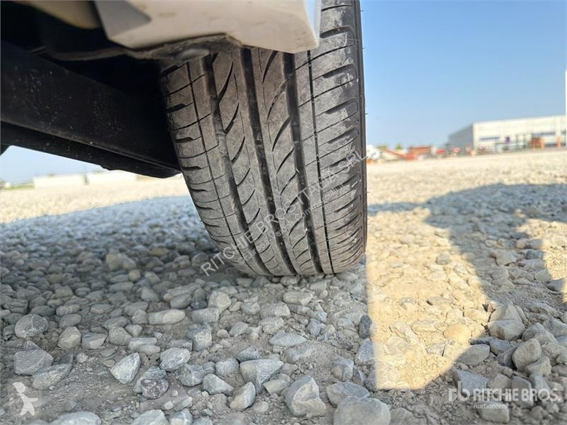 Коммерческий автомобиль  XEV Yoyo Electric...
