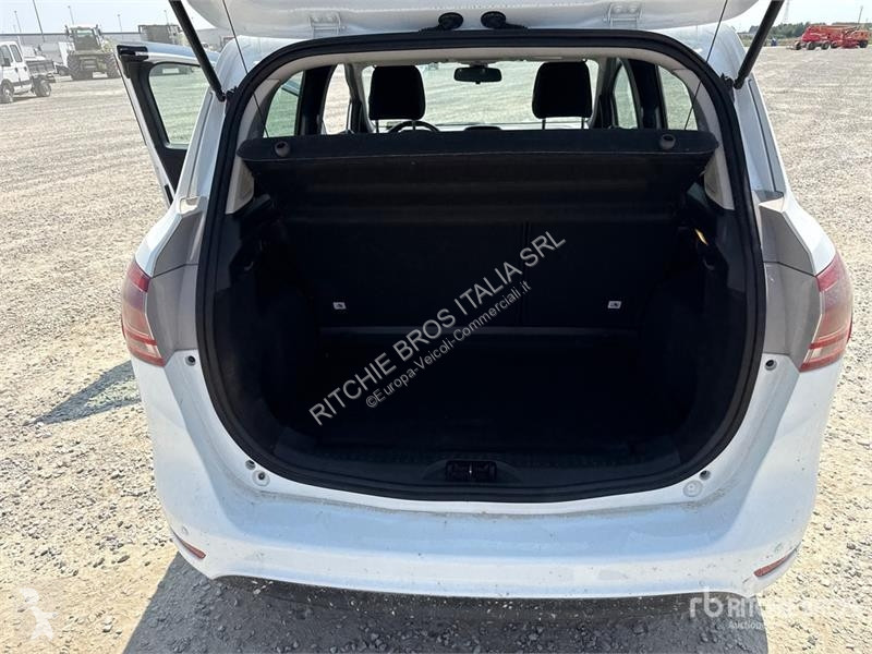 Véhicule utilitaire Ford