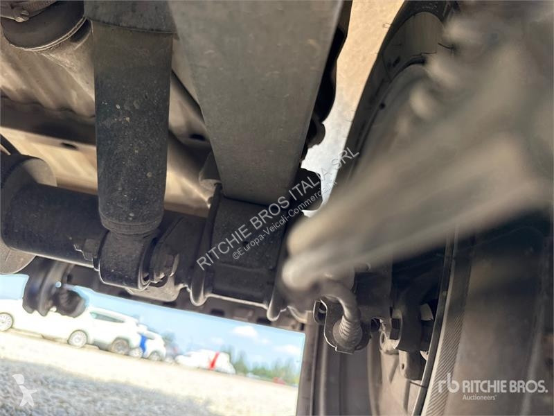 Комерційні автомобілі Volkswagen Cargo Van