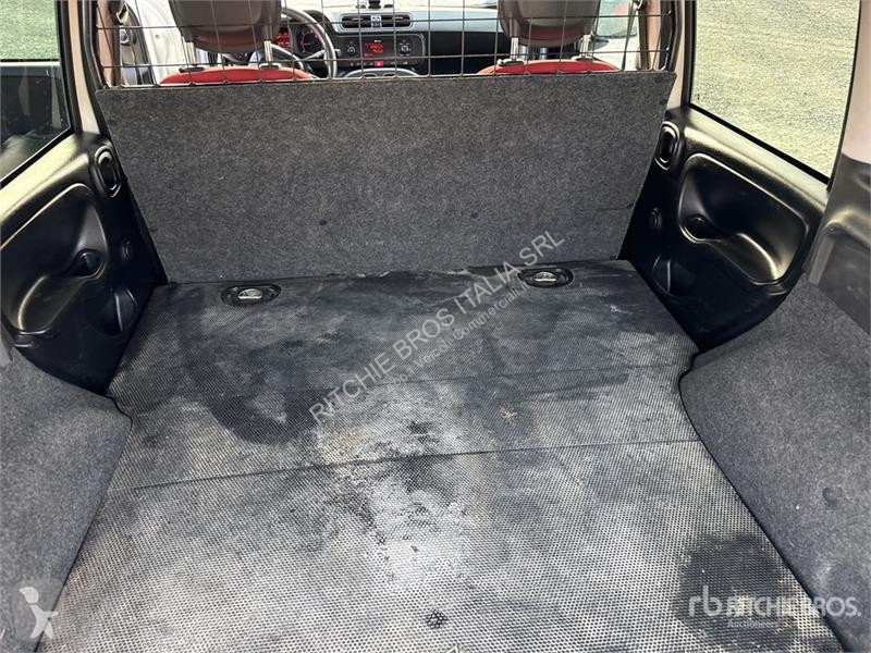 Комерційні автомобілі Fiat Cargo Van