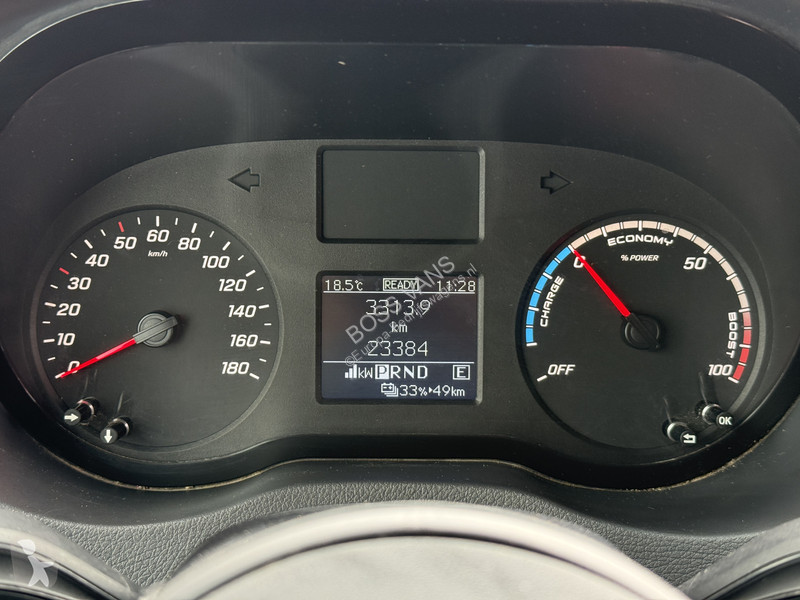 Лекотоварен автомобил Mercedes 312 55kWh L2H2...