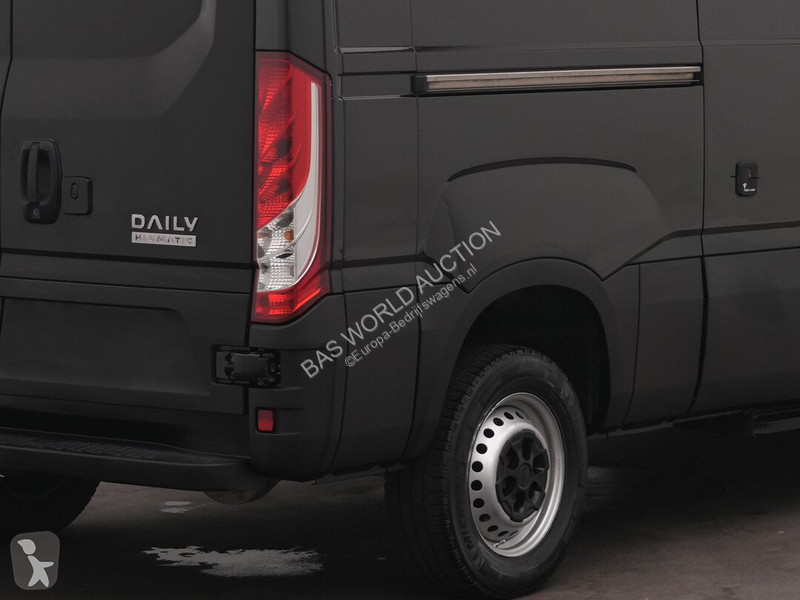 Bedrijfswagen Iveco 35S18