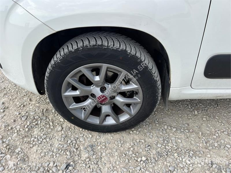 Veículo utilitário Fiat Cargo Van