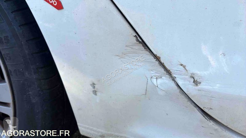 Véhicule utilitaire Peugeot 208