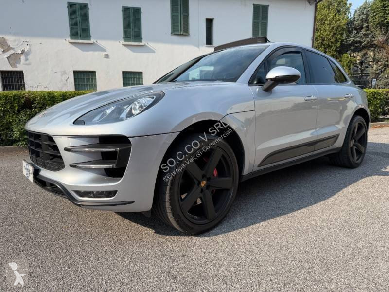 Véhicule utilitaire Porsche