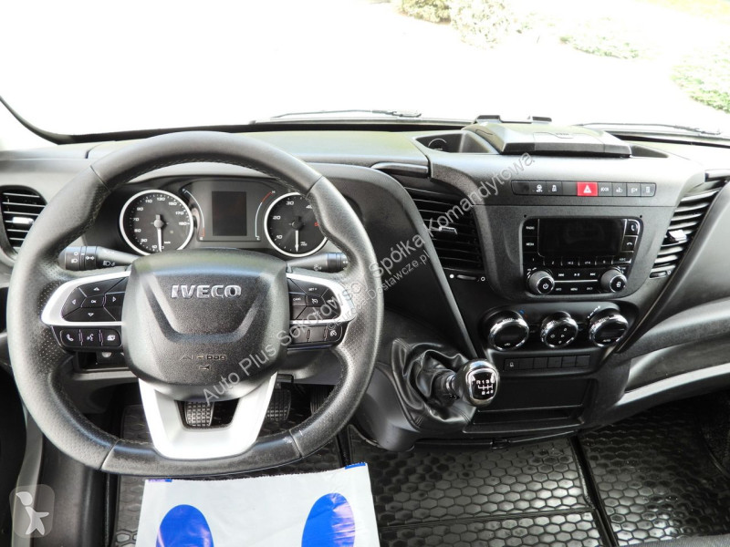 Véhicule utilitaire Iveco 50C18 DAILY