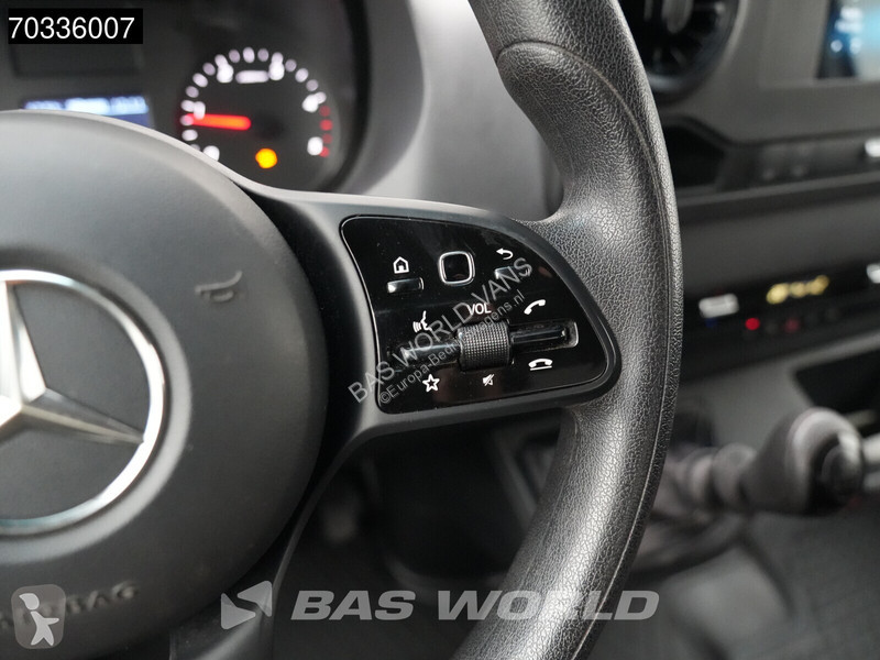 Коммерческий автомобиль Mercedes 311 CDI Open...