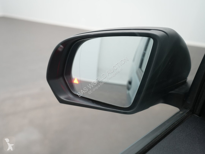 Autoutilitară Mercedes 110