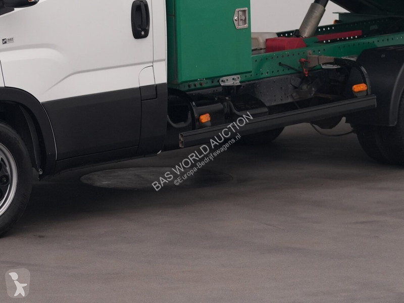 عربة نفعية Iveco 35C18