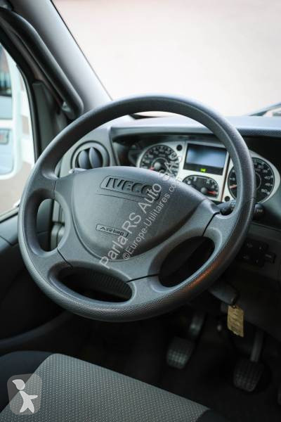 Véhicule utilitaire Iveco 70C17