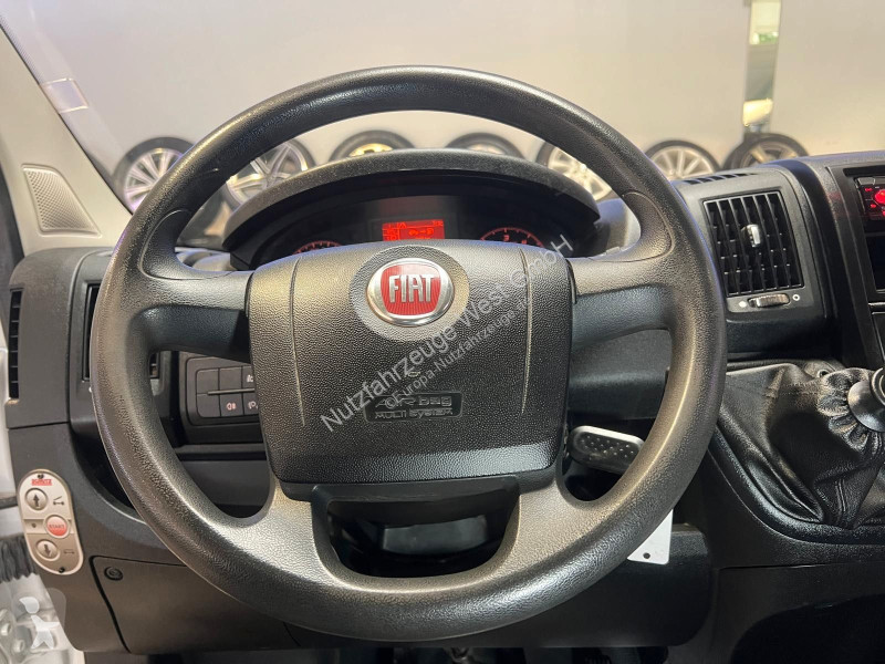 Véhicule utilitaire Fiat...