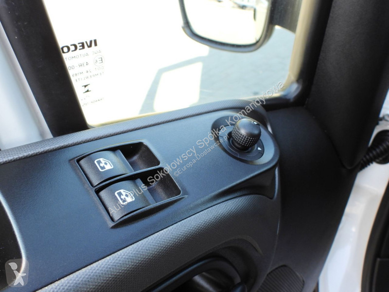 Véhicule utilitaire Iveco 35S16 DAILY
