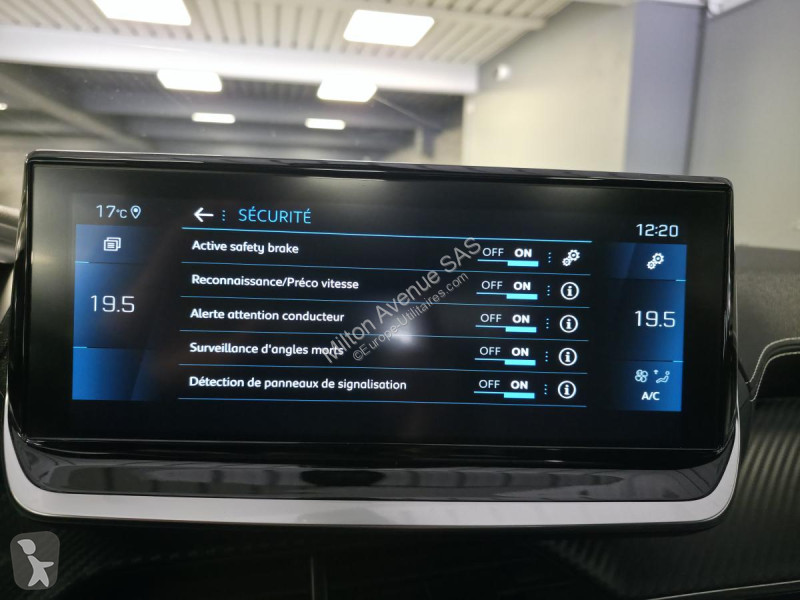 Véhicule utilitaire Peugeot 1.2i PureTech 12V -...