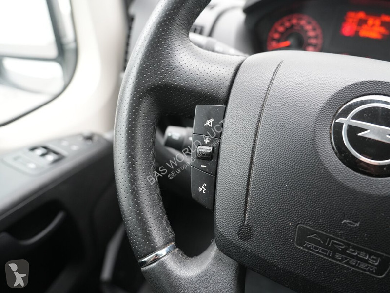 Véhicule utilitaire Opel 140PK
