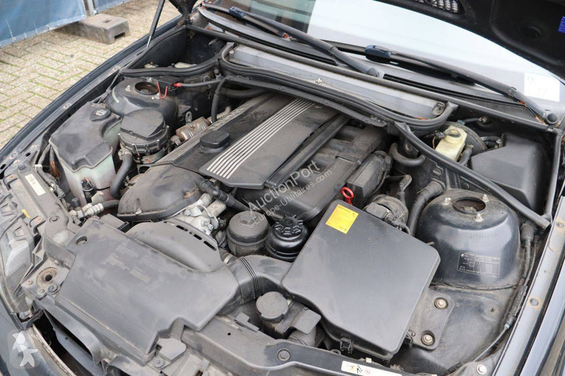 Véhicule utilitaire BMW 330 Ci 3 Serie