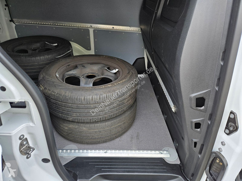 Véhicule utilitaire Mercedes 110 CDI...